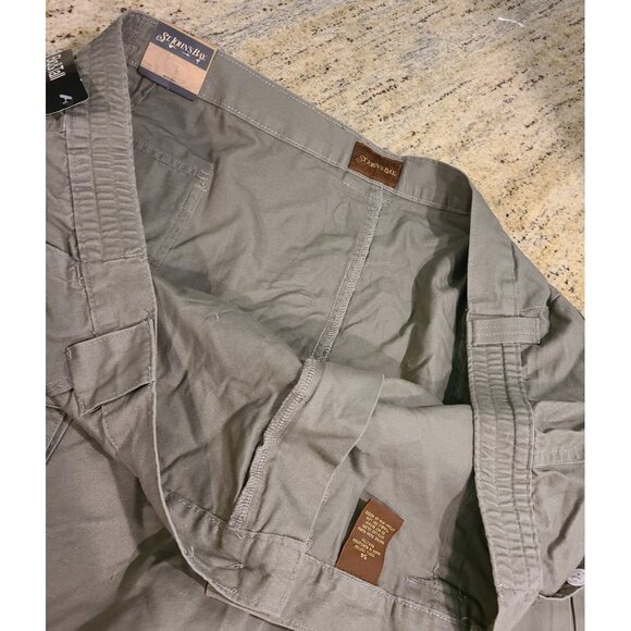New! St. John's Bay Men Shorts 54 Green Gray Cargo Twill Hiking Button 9" Inseam - Picture 6 of 13
